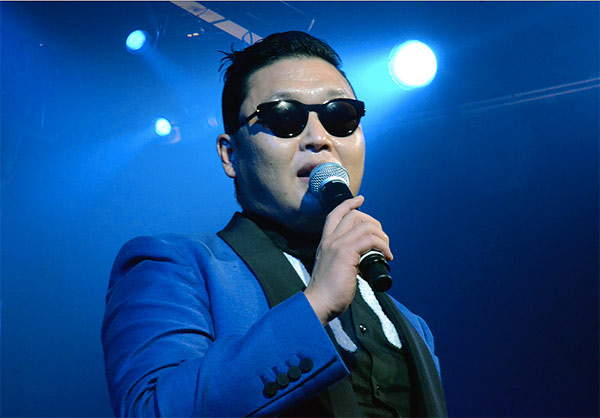 PSY: Би дэлхийн бусад хүмүүсийг Солонгост хайртай болгох тэр хөлөг онгоц нь байхыг хүсдэг…